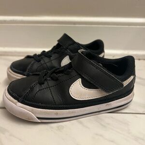 Toddler 8C nike sneakers